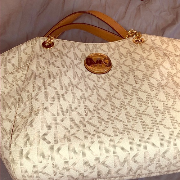 Michael Kors purse - Picture 1 of 5